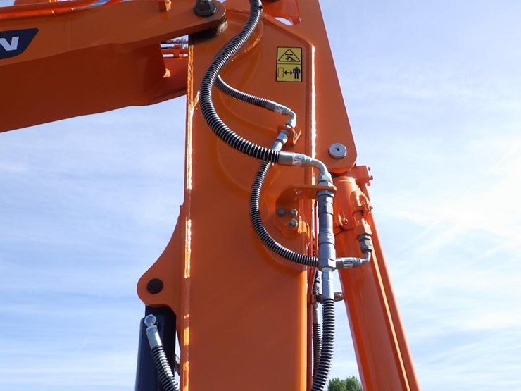 2023-develon-dx85r-3-hydraulic-excavator-image-32