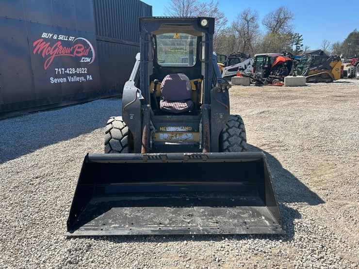 new-holland-l230-image-7