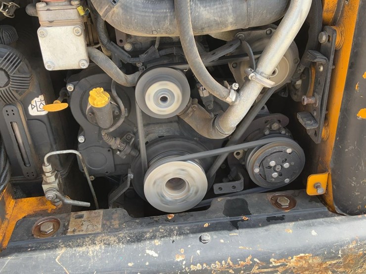 2021-jcb-215t-image-33