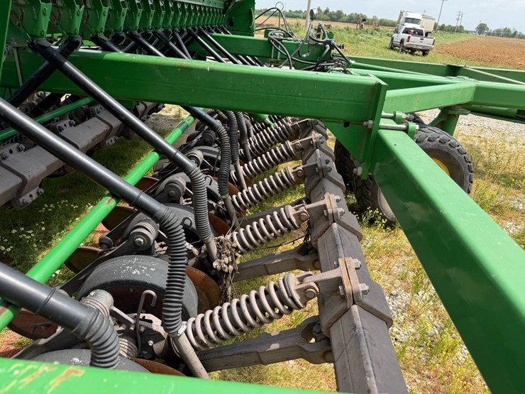 john-deere-1590-image-91