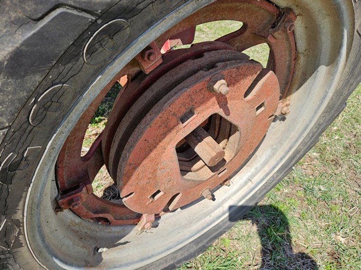 #525-•-farmall-super-m-tractor-image-32