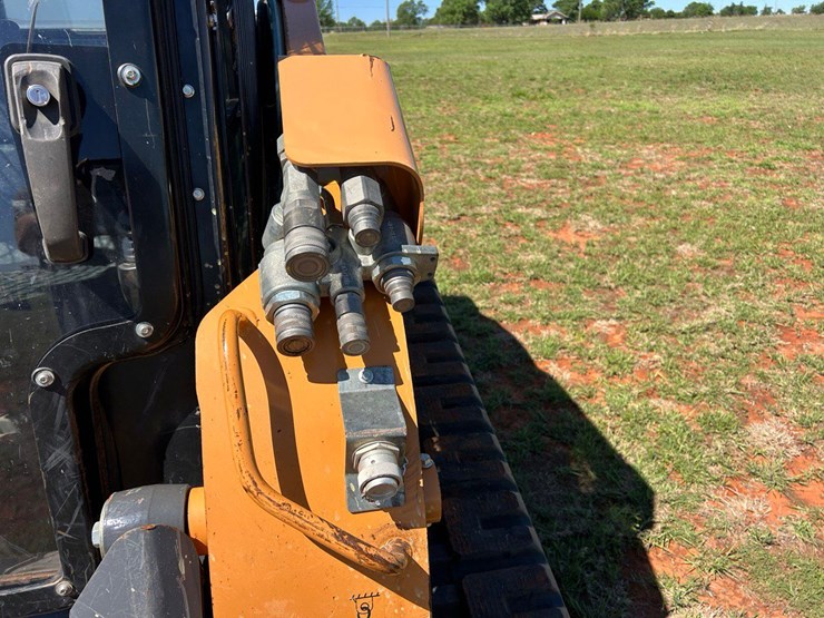 2022-case-tv450b-image-13