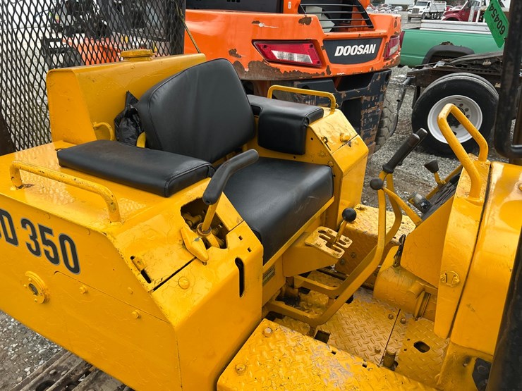 john-deere-350-image-35