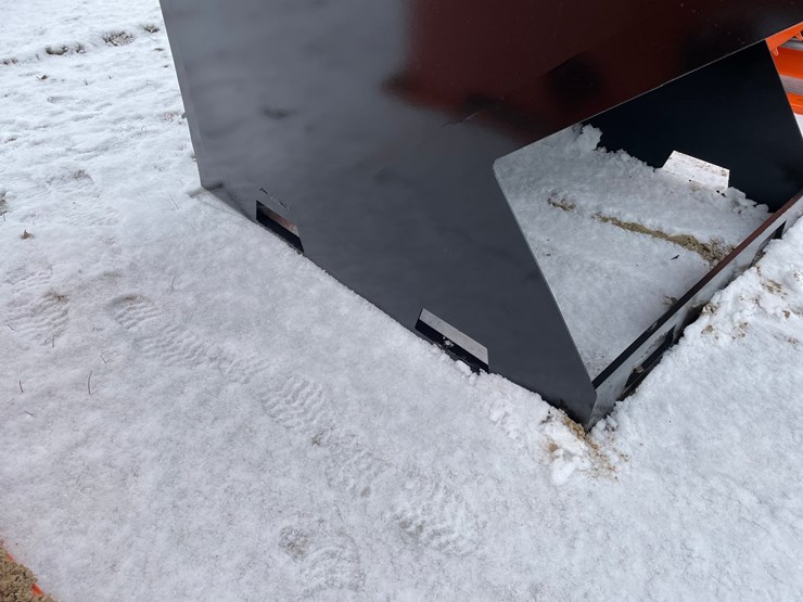 #2006-•-2-yard-skid-steer-mount-trash-hopper-image-4