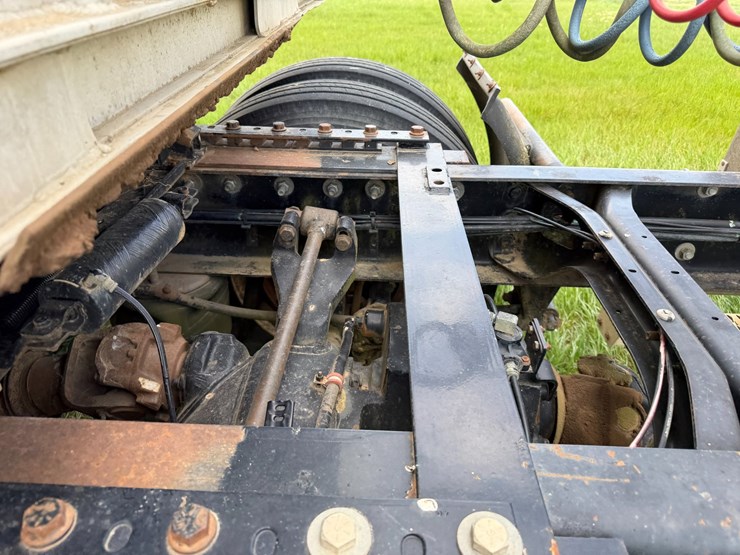 2000-international-9200-image-25