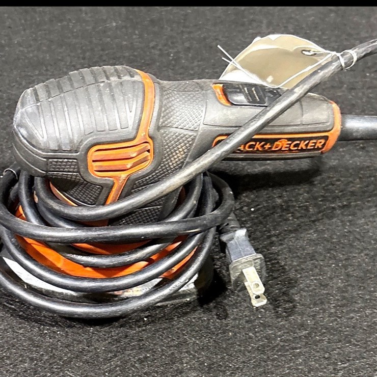#789 • BLACK AND DECKER PALM SANDER