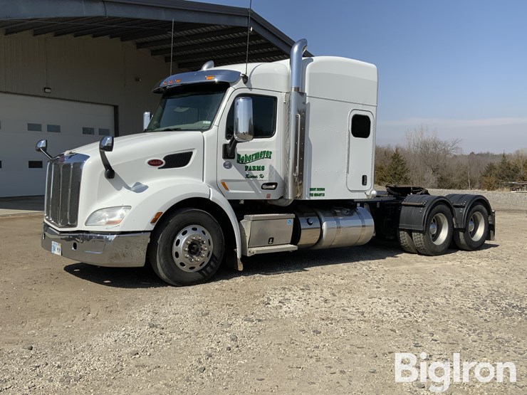 2016-peterbilt-579-image-1