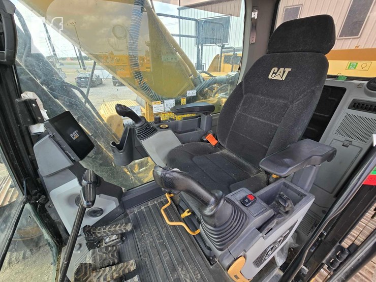 2020-caterpillar-336gc-image-15