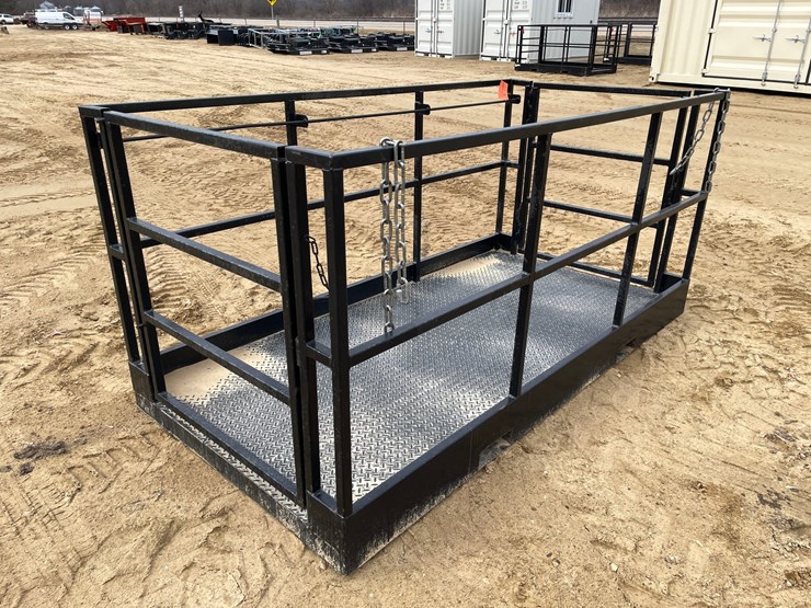 #7535-•-8'-work-platform-with-fork-pockets-image-3