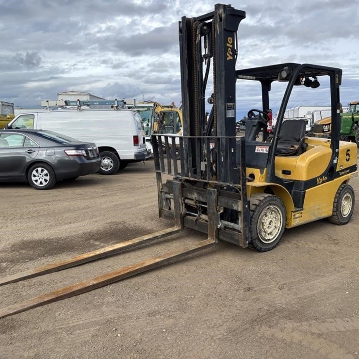 2015 Yale GDP80 Forklift