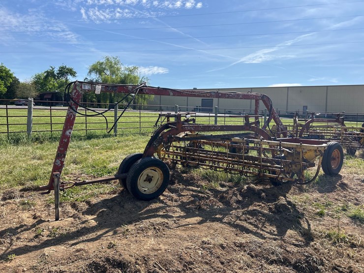 new-holland-252-image-1