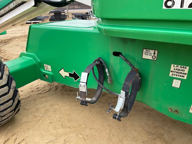 2016-jlg-400s-image-14