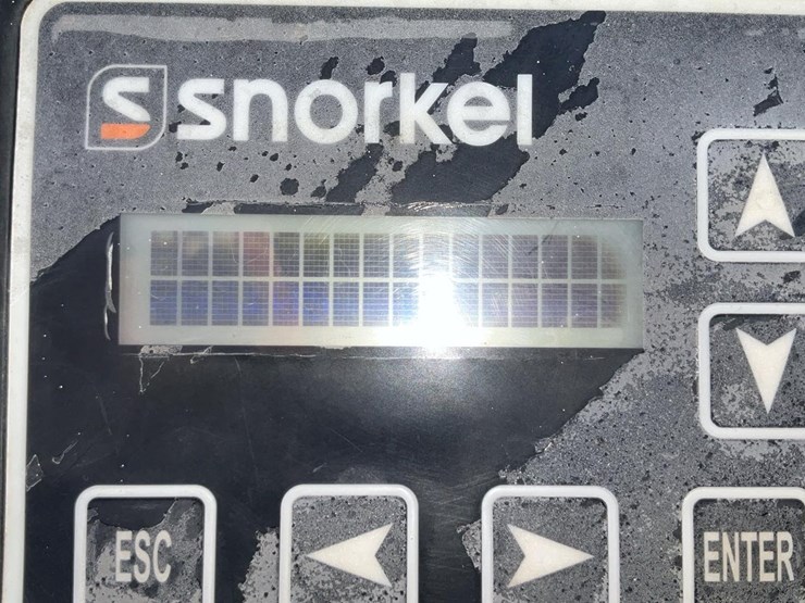 #400-•-2017-snorkel-4wd-rough-terrain-27'-scissor-lift-image-31