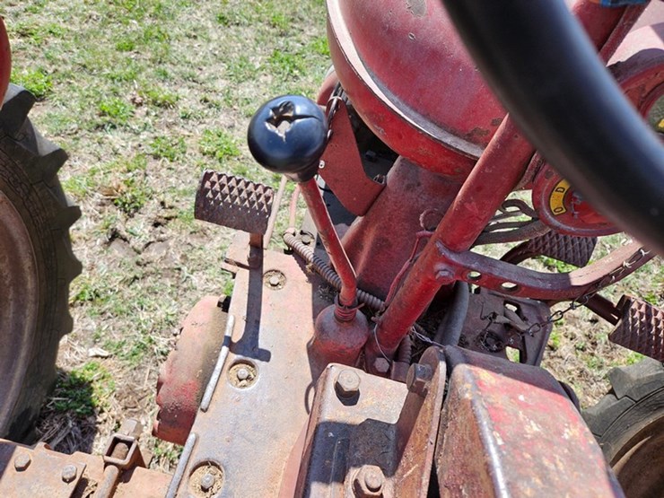 #525-•-farmall-super-m-tractor-image-22