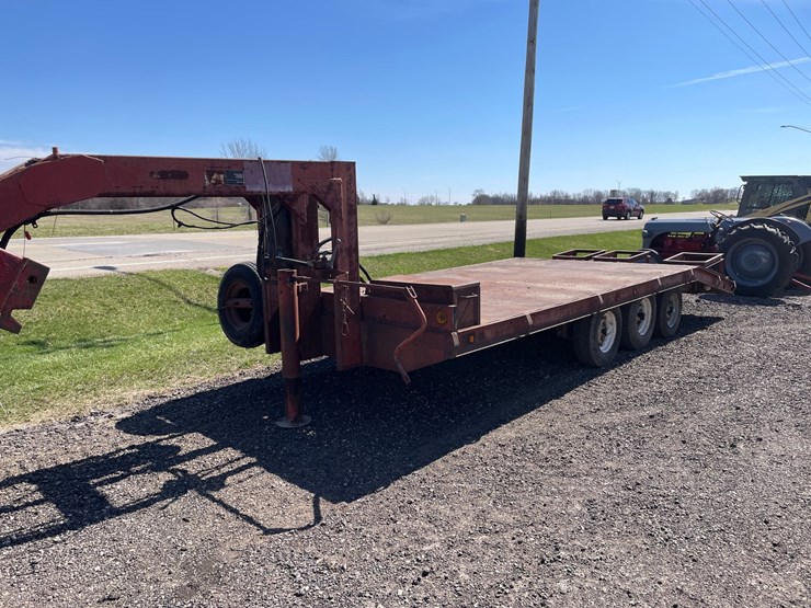 #3097-•-schuster-20'-triaxle-gooseneck-trailer-(has-wi-title)-image-1