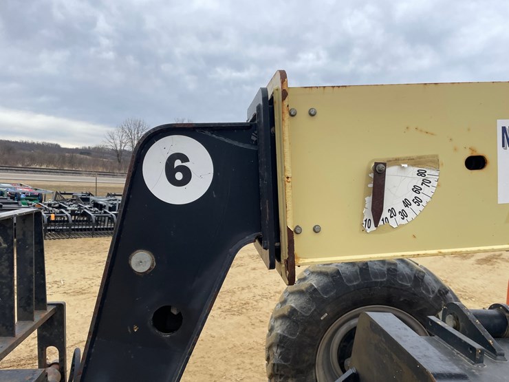 2013-jlg-g6-42a-image-18