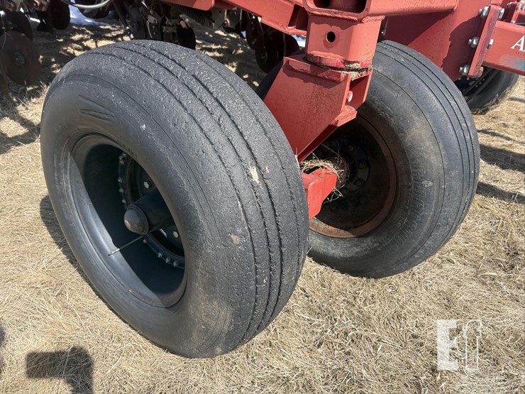 2011-case-ih-3430-image-63