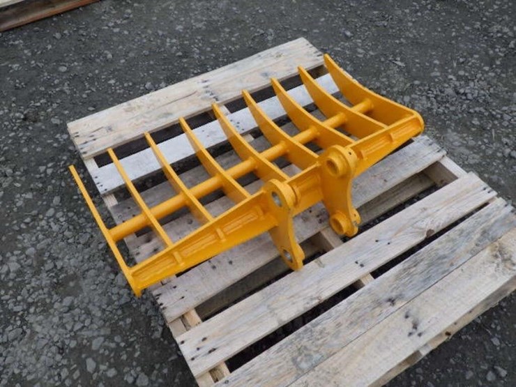 caterpillar-303-image-2