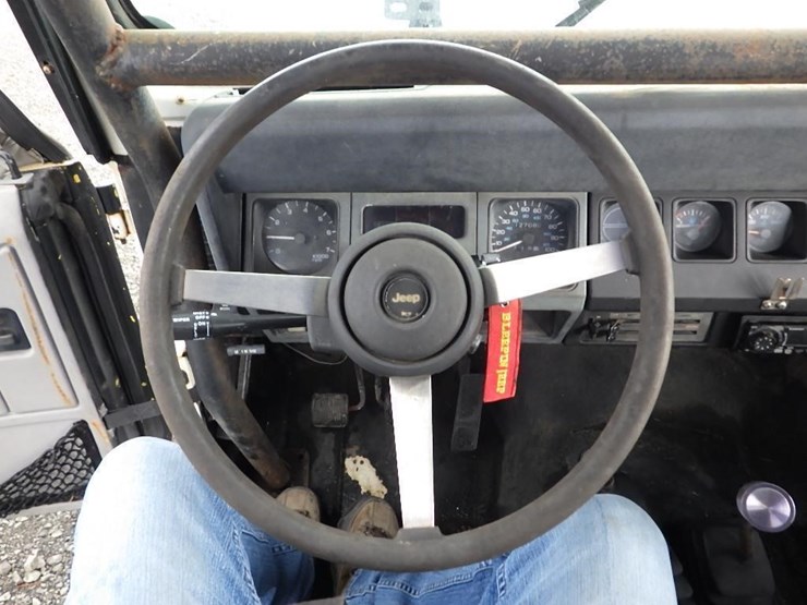 1992-jeep-wrangler-image-25
