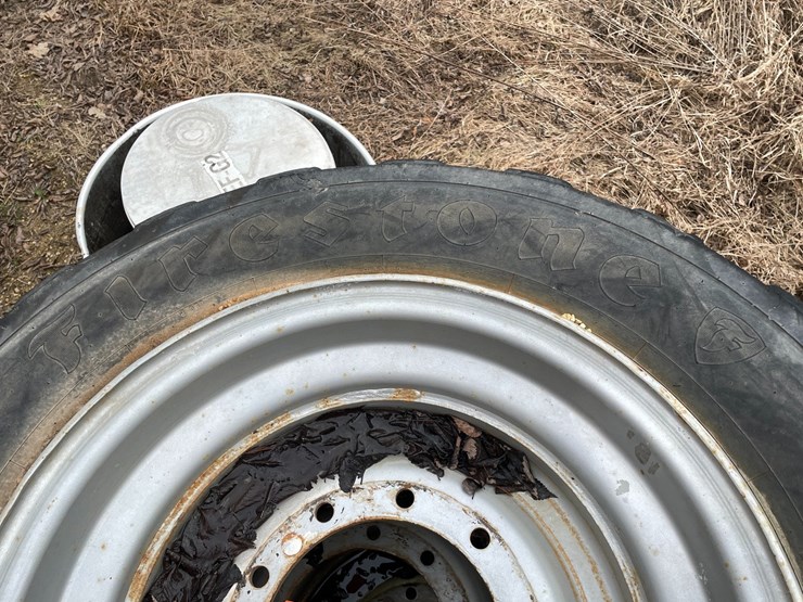 #7541-•-set-of-(4)-firestone-brand-telehandler-tires-on-rims-image-4