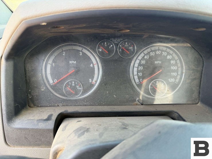 2011-dodge-ram-2500-image-27