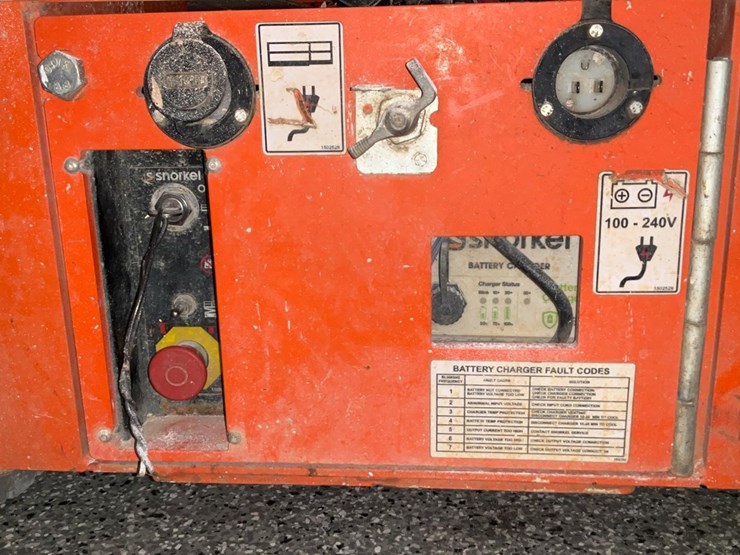 #412-•-2019-snorkel-19'-scissor-lift-image-4