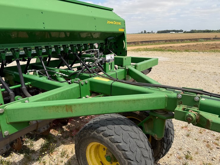 john-deere-1590-image-98