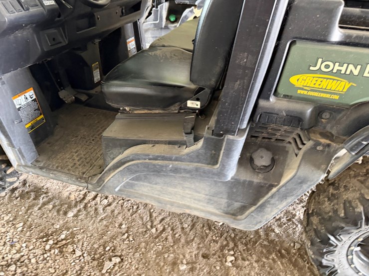 john-deere-gator-image-21