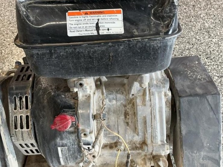 #104-•-husqvarna-fs400lv-concrete-saw-image-12