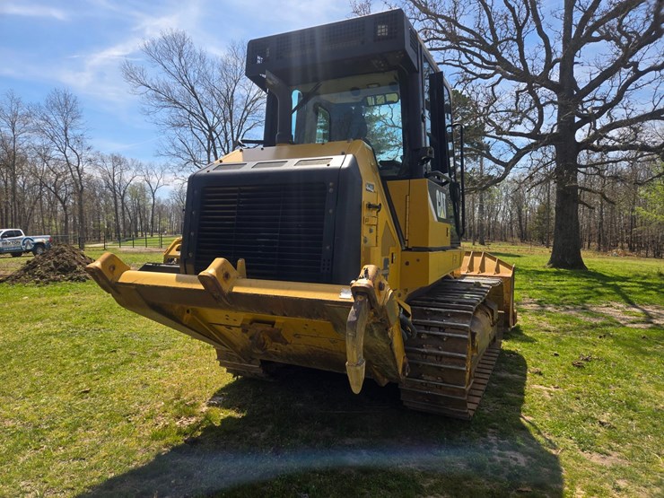 2014-caterpillar-953d-image-14