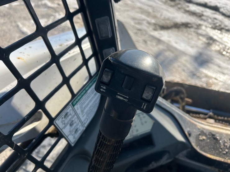 2017-bobcat-t550-image-37