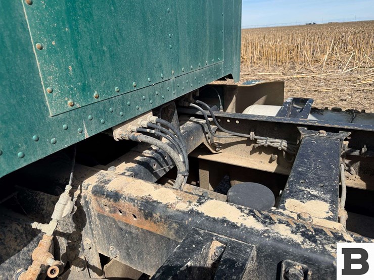 1990-peterbilt-377-image-13