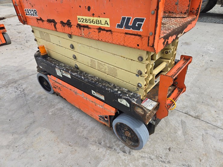 jlg-1932r-image-15