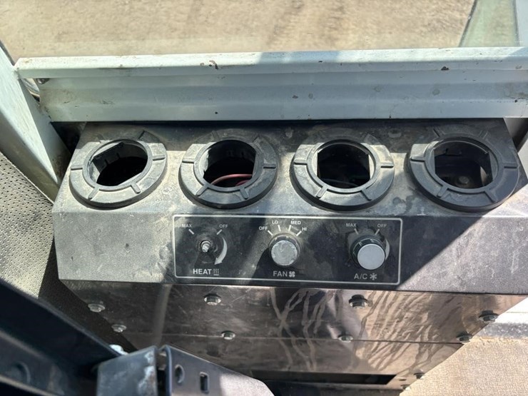 2005-rosco-rb48-image-31