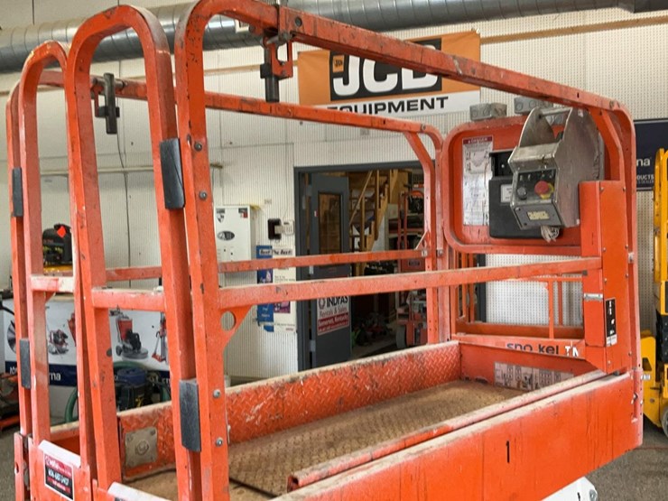 #408-•-2017-snorkel-19'-scissor-lift-image-14