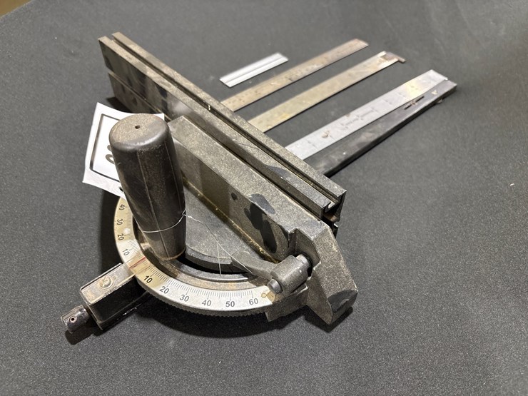 #692-•-group-of-wood-working-various-tools-image-2