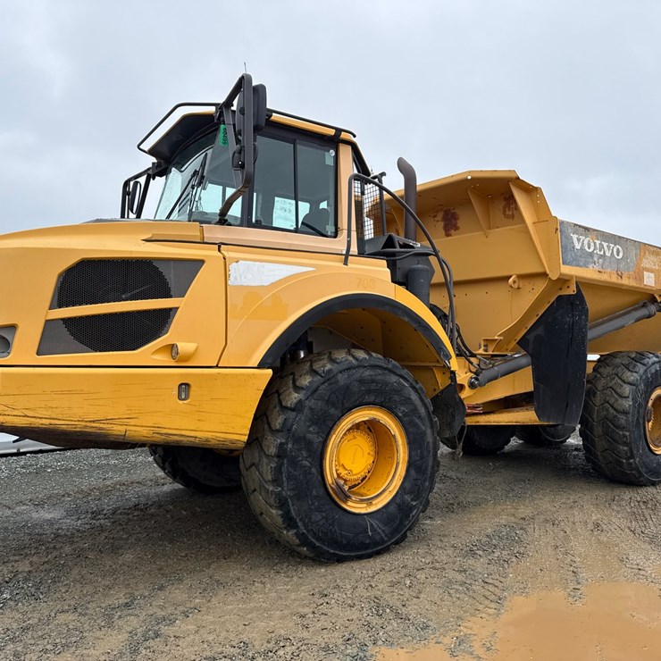 2012 VOLVO A25F