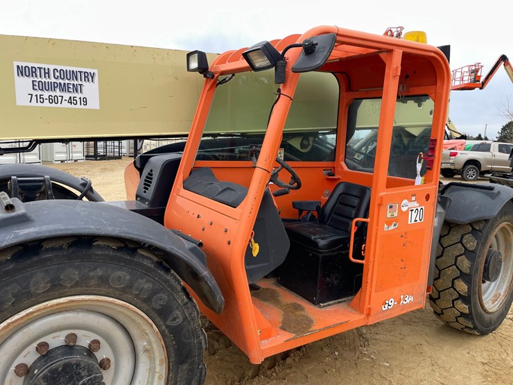 2014-jlg-g9-43a-image-10