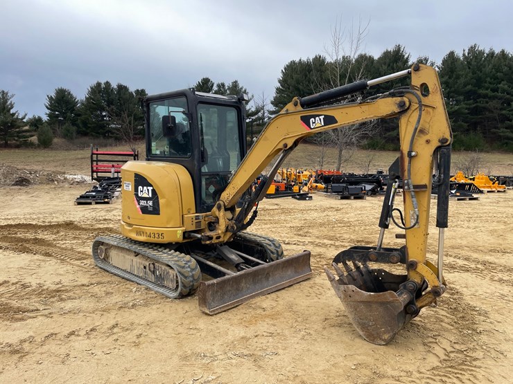 2014-caterpillar-303.5-image-3