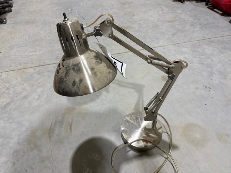 #706-•-stainless-adjustable-lamp-image-1