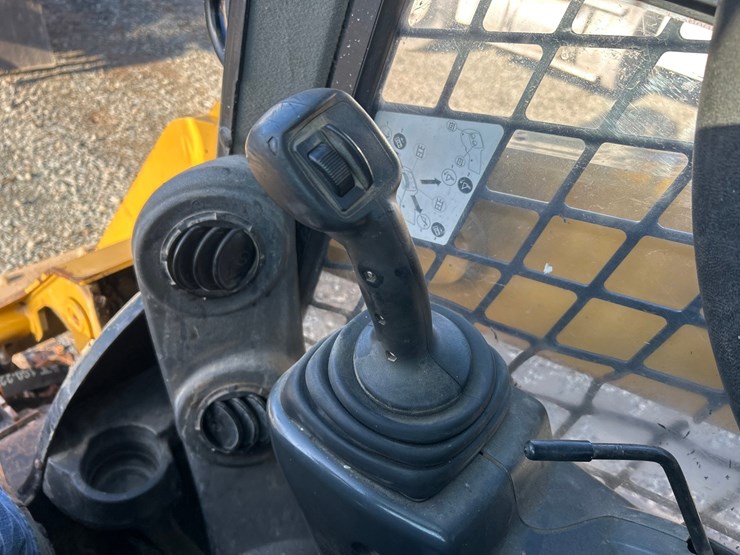 caterpillar-259d-image-44