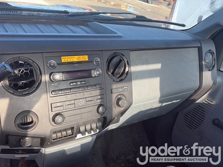 2011-ford-f350-image-41