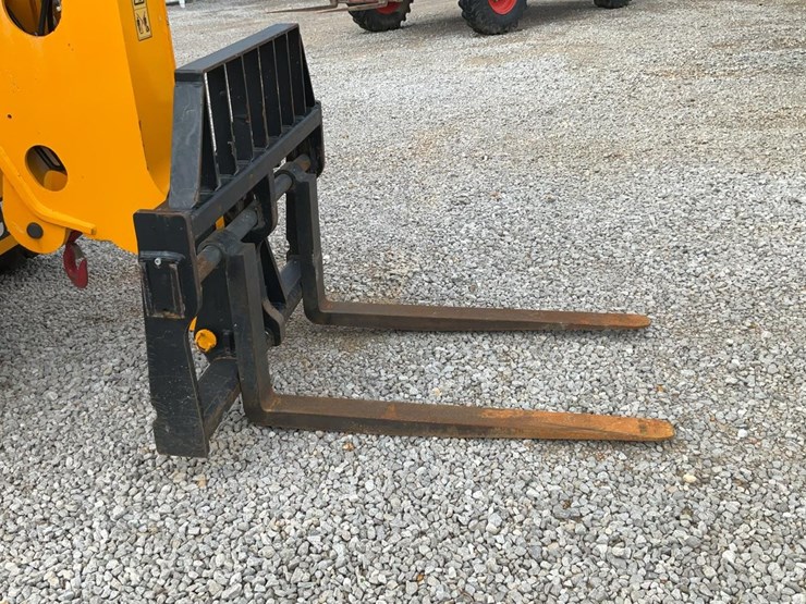 2022-jcb-510-56-image-50