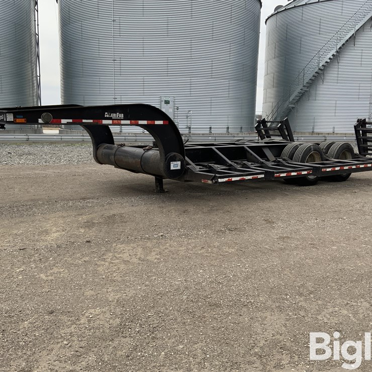2012 AmeriFab Trailtec 28.5' T/A Combine Trailer