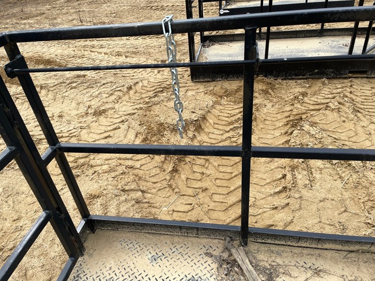 #7532-•-8'-work-platform-with-fork-pockets-image-12