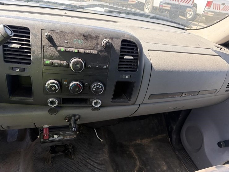 2008-chevrolet-silverado-2500-image-14