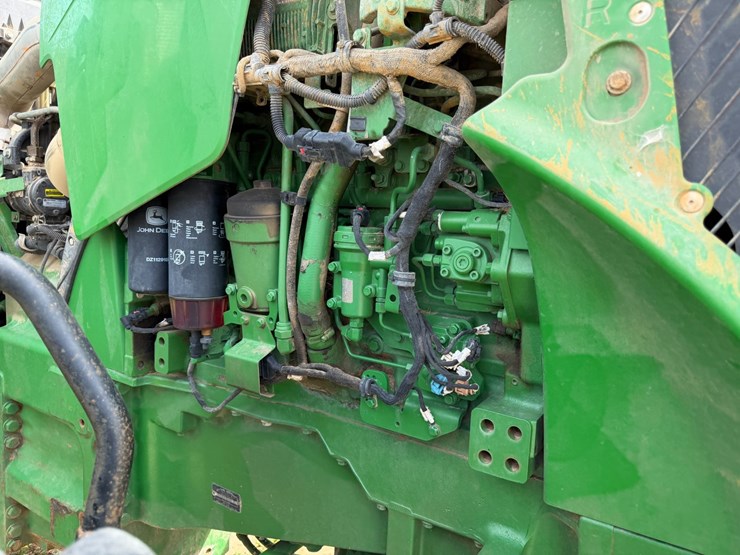 2012-john-deere-8235r-image-53