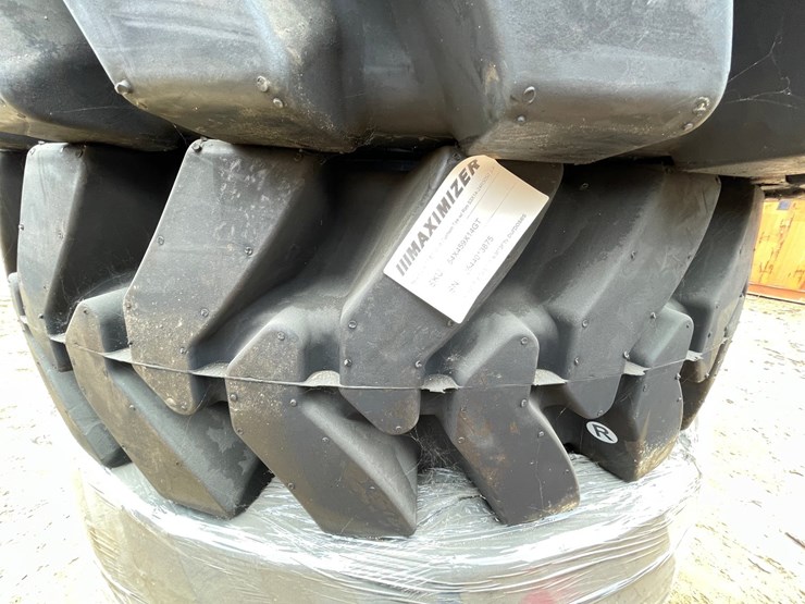 #7538-•-set-of-(4)-new-maximizer-brand-airless-telehandler-tires-on-rims-image-16