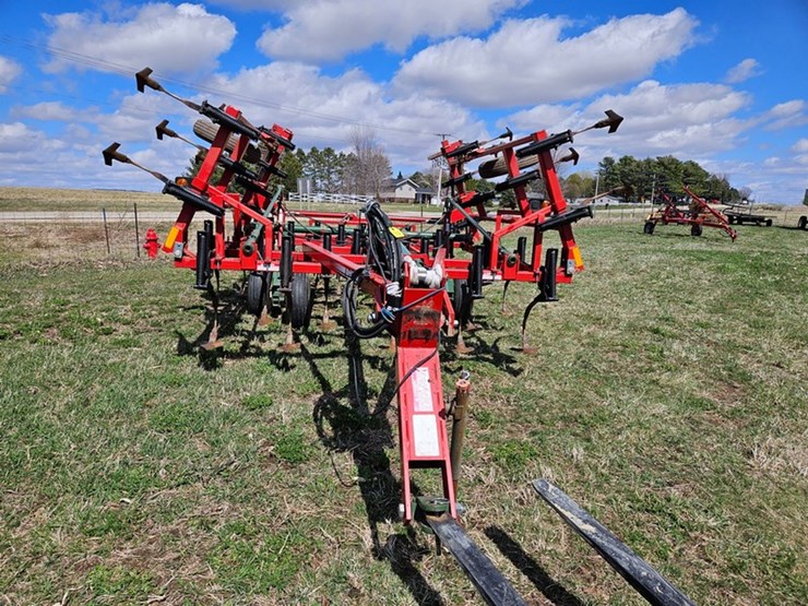 #514-•-brillion-18'-field-cultivator-image-8