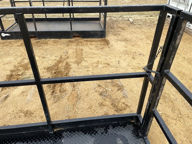 #7531-•-8'-work-platform-with-fork-pockets-image-9